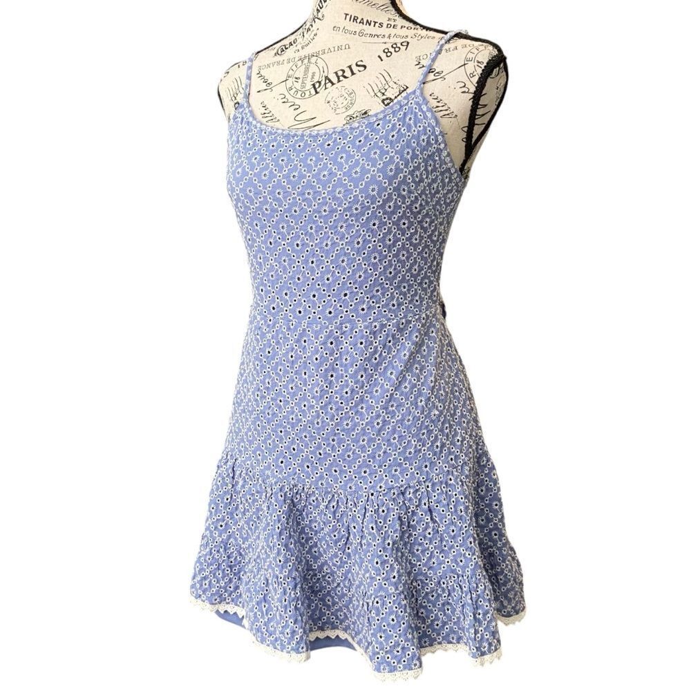 Xtraordinary Sleeveless Spaghetti Strap Eyelet Mini Dress in Size Medium - Picture 3 of 15
